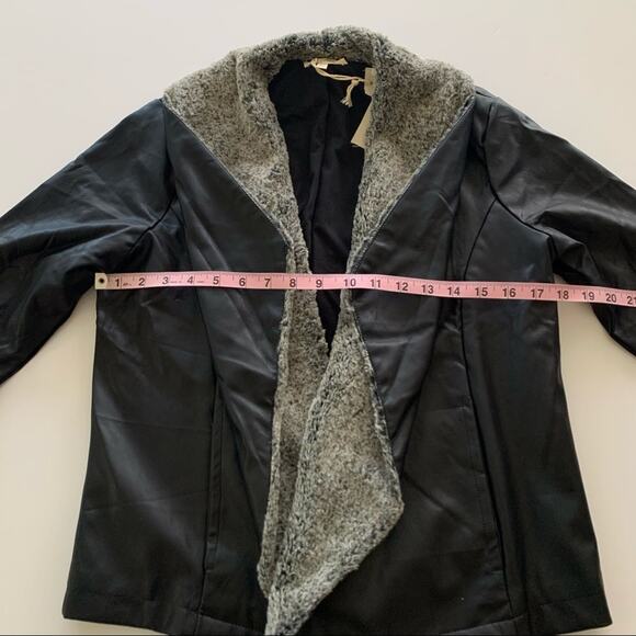Mystree | Pia Black Vegan Leather Jacket with Faux Fur Lined Lapel Small NWT - Picture 6 of 10